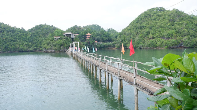tinagong dagat sipalay attraction