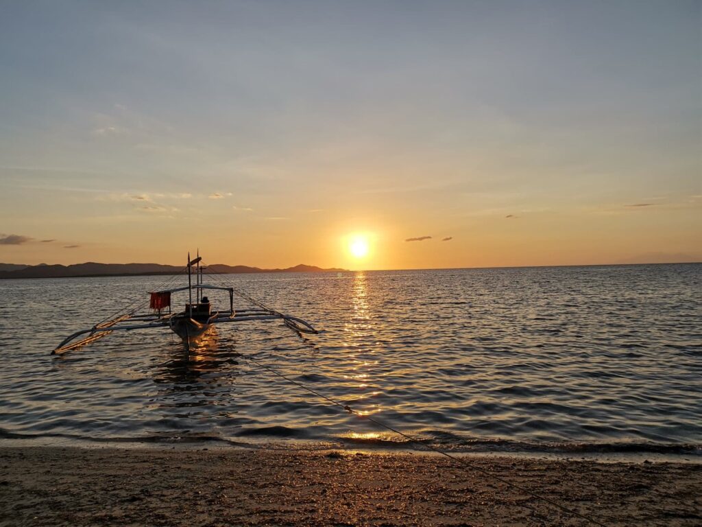 maniwaya-island-sunset